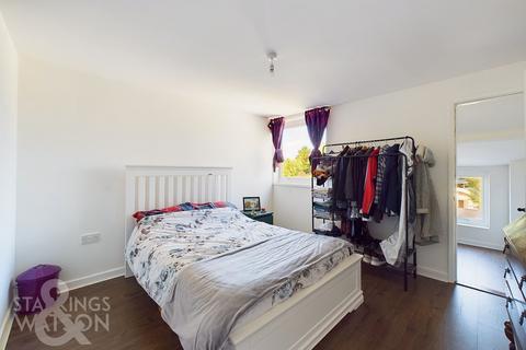 3 bedroom end of terrace house for sale, The Street, Gillingham, NR34