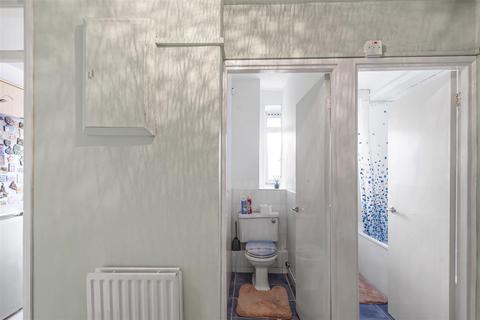 Flat 22, Ravenet Court Ravenet Street, London, SW11 5HE