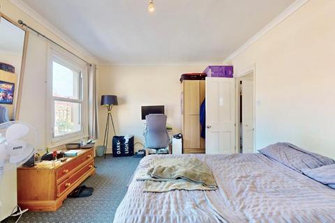 2 bedroom flat for sale, Evelyn Street, Deptford, London, SE8 5DD