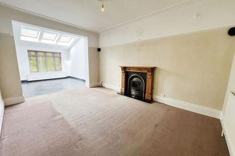 4 bedroom semi-detached house for sale, Devonshire Road, Heaton