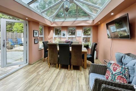 67 Fernside, Radcliffe, Manchester, M26 1EQ