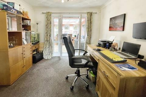 67 Fernside, Radcliffe, Manchester, M26 1EQ