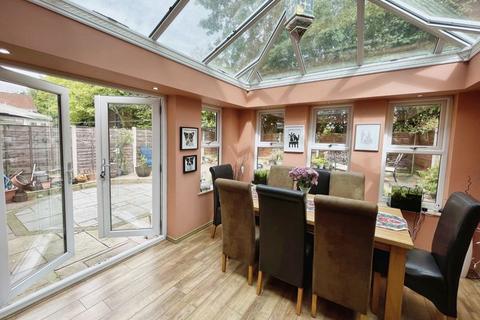 67 Fernside, Radcliffe, Manchester, M26 1EQ