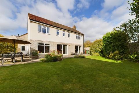 4 bedroom detached house for sale, Petvin Close, Street