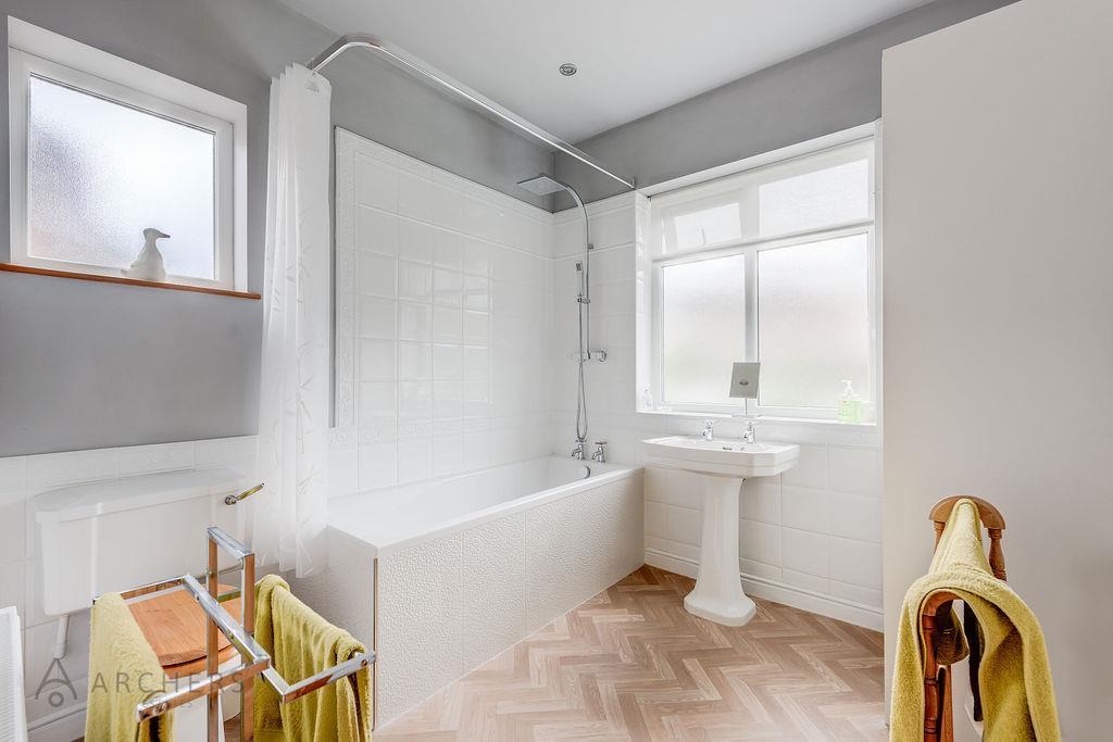 48 Ringstead Ave(Interior)(21of25).jpg