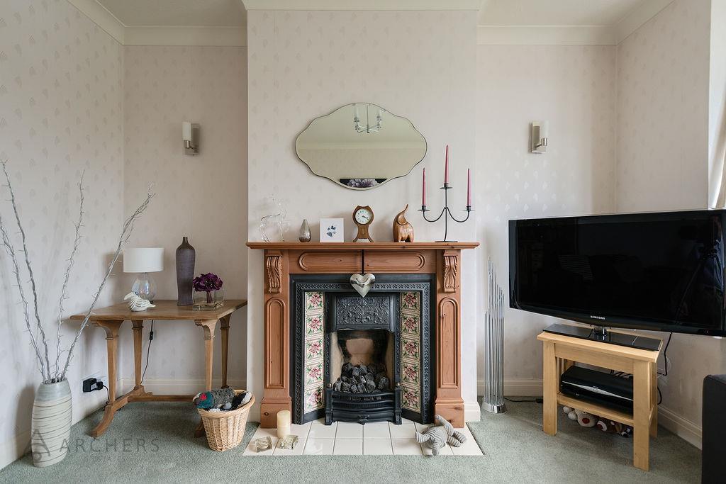 48 Ringstead Ave(Interior)(2of25).jpg