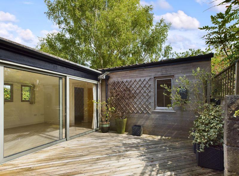 Courtyard garden