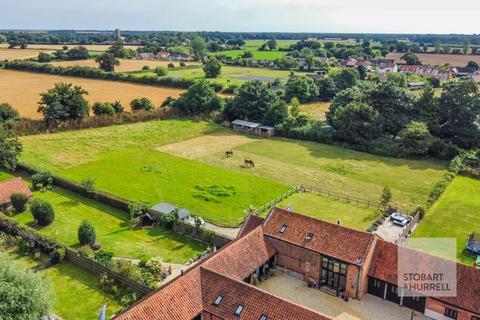 4 bedroom barn conversion for sale, Brightmere Road, Norwich NR12