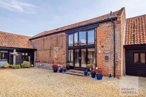 4 bedroom barn conversion for sale, Brightmere Road, Norwich NR12