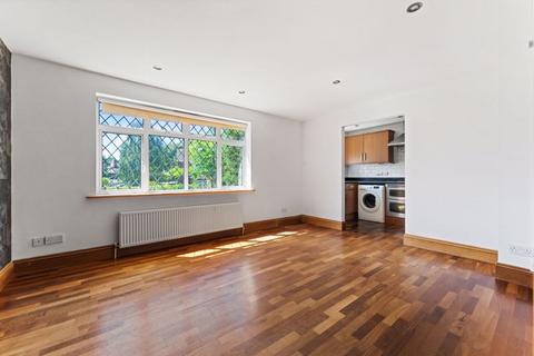 19, Ennor Court London Road, Sutton, SM3 8JL