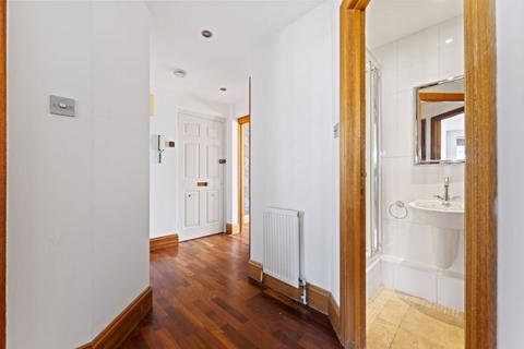 19, Ennor Court London Road, Sutton, SM3 8JL