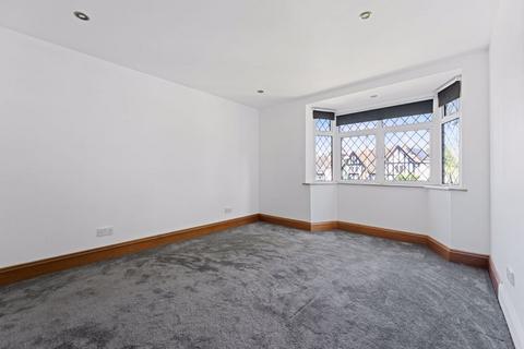19, Ennor Court London Road, Sutton, SM3 8JL