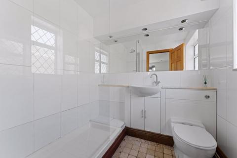 19, Ennor Court London Road, Sutton, SM3 8JL