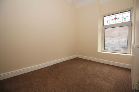 3 bedroom terraced house to rent, Oxford Street, Pontycymer, Bridgend