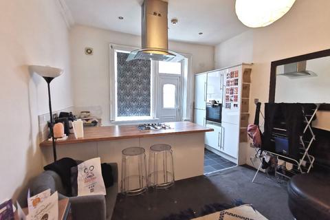 2 bedroom flat to rent, Heaton Park Road, Heaton, Newcastle upon Tyne