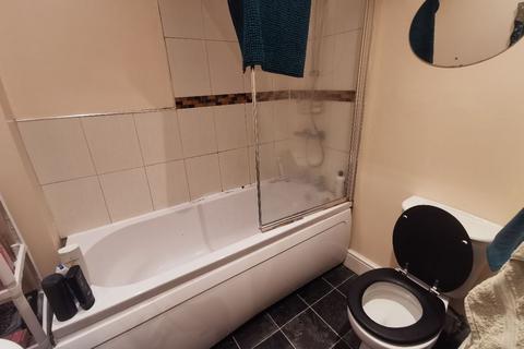 2 bedroom flat to rent, Heaton Park Road, Heaton, Newcastle upon Tyne