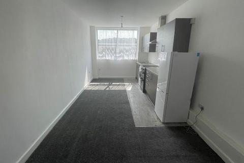 2 bedroom flat to rent, Flat , Chubb House,  Dallow Road, Luton