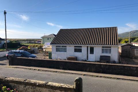 2 bedroom detached bungalow for sale, Jonquil, Alyn Road, Fairbourne, LL382LZ