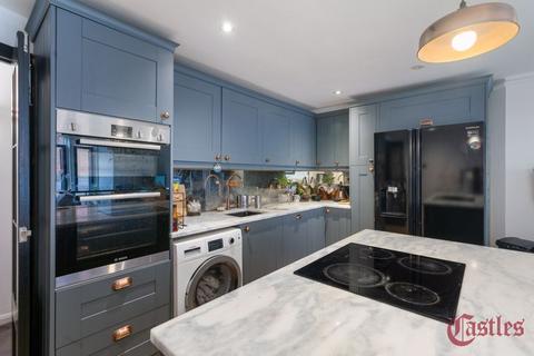 3 bedroom maisonette for sale, Mayfield Road, N8