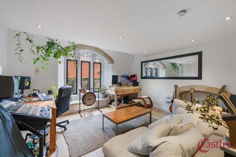 3 bedroom maisonette for sale, Mayfield Road, N8