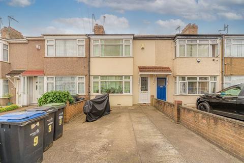 3 bedroom terraced house for sale, Albany Park Avenue, Enfield