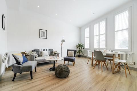 1 bedroom flat for sale, Four West Hill, Wandsworth, London, SW18