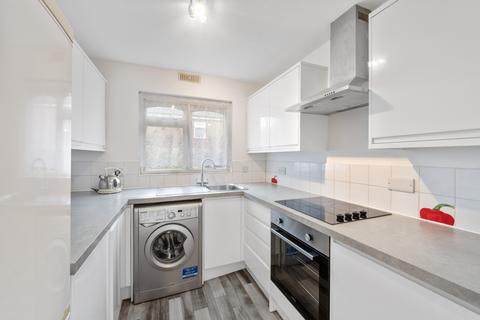 2 bedroom apartment to rent, Kipling Drive, London SW19