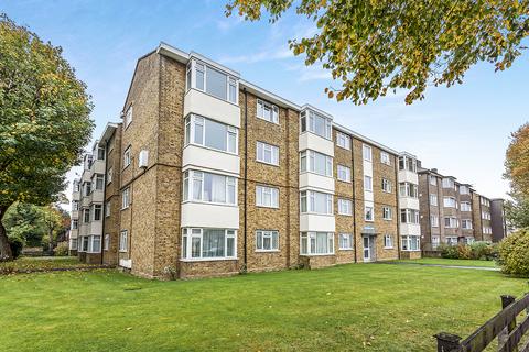 2 bedroom flat to rent, Westcombe Park Road, London SE3