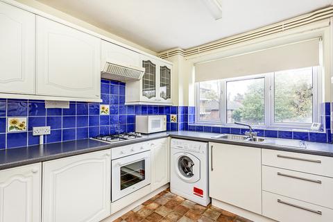 2 bedroom flat to rent, Westcombe Park Road, London SE3