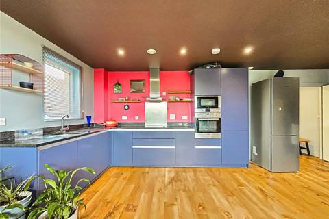 30, Campbell Court, 3 Embry Road, London, SE9 6BT