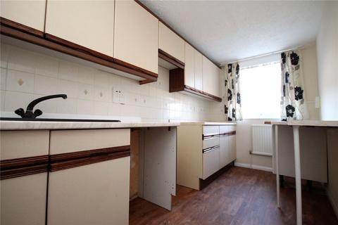 1 bedroom flat to rent, Barberry Close, Romford RM3