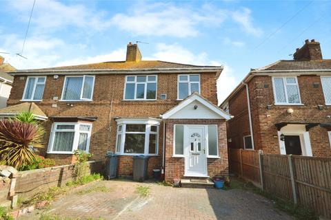 3 bedroom semi-detached house to rent, Addison Avenue, Hounslow TW3