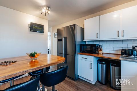 89 Hereward Way, Deeping St James, Peterborough, PE6 8QB