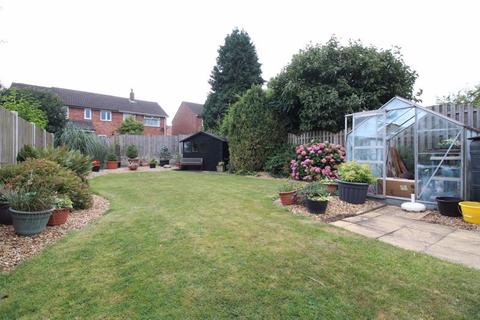 2 bedroom semi-detached bungalow for sale, Greencroft, Kingswinford DY6