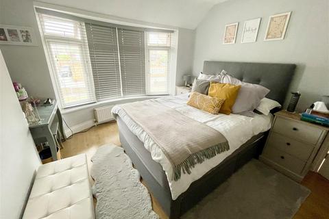 4 Dudmore Road, Swindon, SN3 1AF