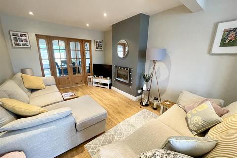 4 Dudmore Road, Swindon, SN3 1AF
