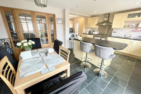 4 Dudmore Road, Swindon, SN3 1AF