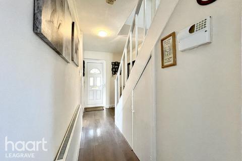 1 Bracknell Close, Luton, LU4 0TL