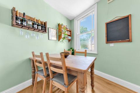 2 bedroom flat for sale, Westcombe Hill, Blackheath SE3