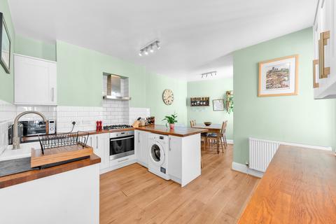 2 bedroom flat for sale, Westcombe Hill, Blackheath SE3