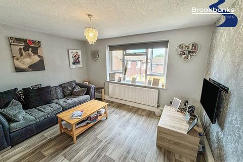 2 bedroom maisonette for sale, Lullingstone Avenue, Swanley, BR8