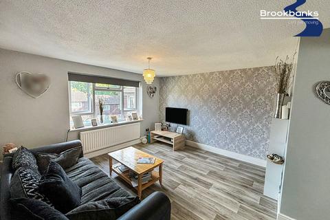 2 bedroom maisonette for sale, Lullingstone Avenue, Swanley, BR8