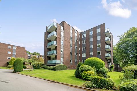 3 bedroom flat for sale, Woodville Court, Roundhay, Leeds, LS8