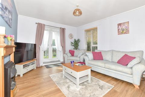 18 The Linces, Dover, CT16 2BN