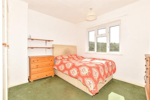 18 The Linces, Dover, CT16 2BN
