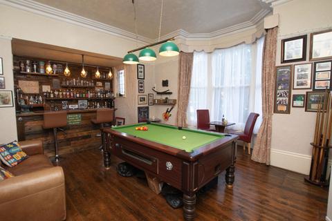 7 bedroom semi-detached house for sale, Welholme Road, Grimsby DN32