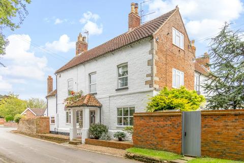 4 bedroom semi-detached house for sale, Bottesford Road, Grantham NG32