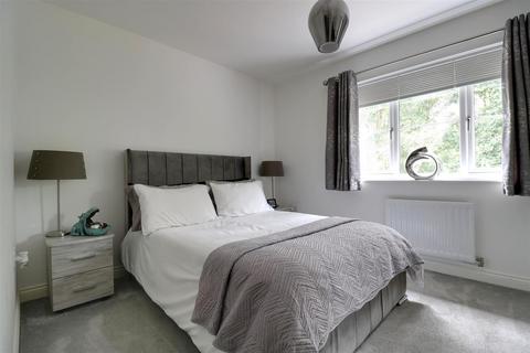 15 Daniel Wells Close, Alsager, Stoke-on-trent, ST7 2JD