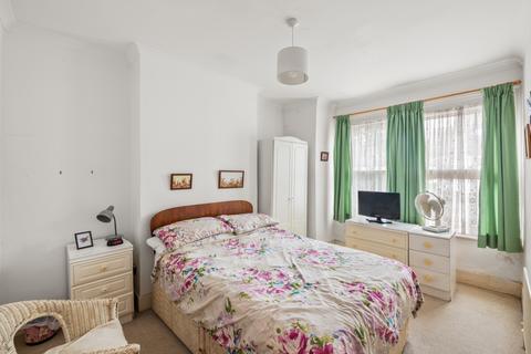 35 Montague Road, London, W7 3PG