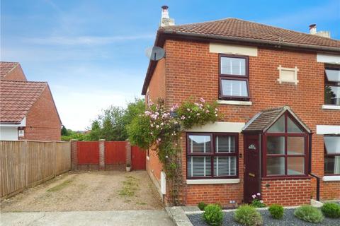 2 bedroom semi-detached house for sale, Glen Road, Sarisbury Green, Southampton